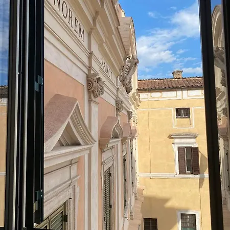 Casa - Piazza Vittorio *